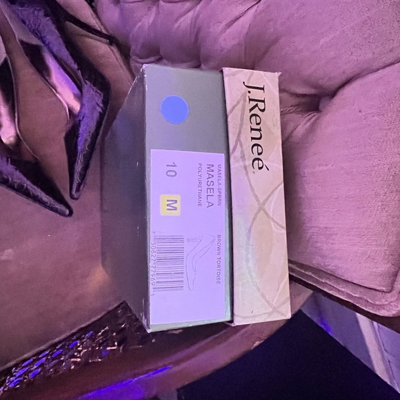 J. RENEE - Picture 5 of 8